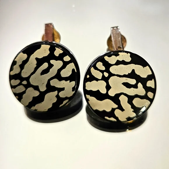 Vintage Black and White Clip-on Earrings - Picture 1 of 4